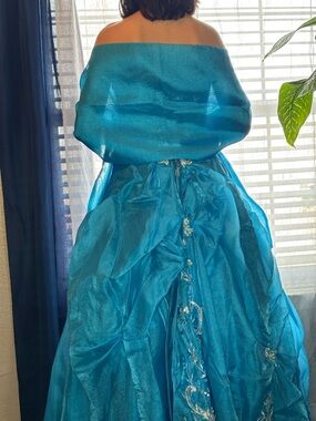 Girls Turquoise Off-Shoulder Ball Gown Dress for sweet sixteen. Or quinceanera